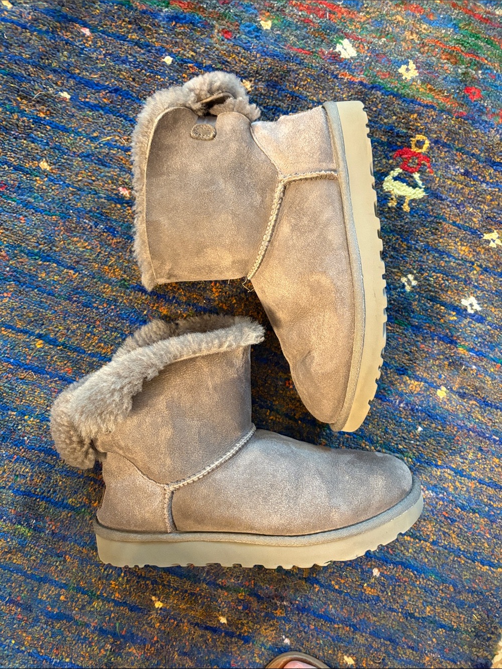 Ugg Bailey Bow (minus bow) Short Boots 8